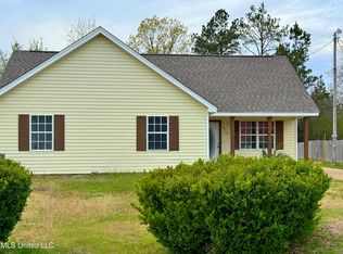 650 W Lake Dr, Holly Springs, MS 38635