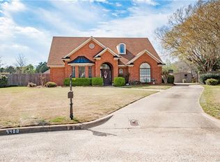 7400 Lake Forest Ct, Montgomery, AL 36117