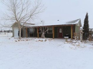 7205 McKenna Rd, Torrington, WY 82240