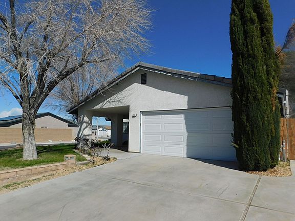 2nd image of 742 N Inyo St