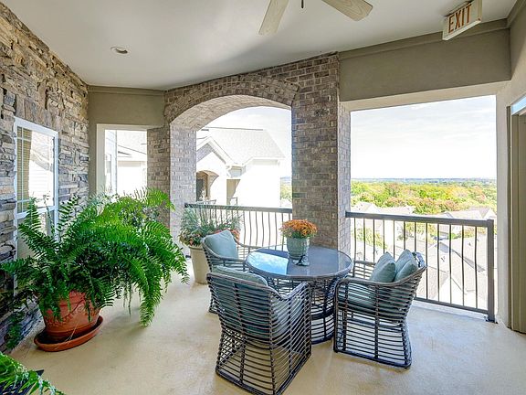 3rd image of 320 Rocky Top Dr
