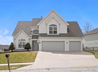 707 Lucille St, Liberty, MO 64068