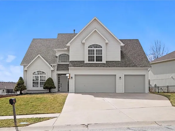 707 Lucille St, Liberty, MO 64068