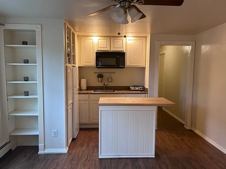 15185 Deby Dr — Photo 2