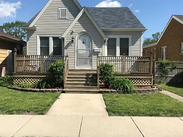 128 Warren St photo 1