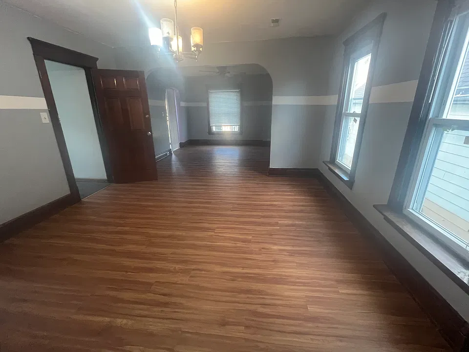 815 E Delavan Ave #2