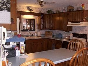 3rd image of 618 Church Dr