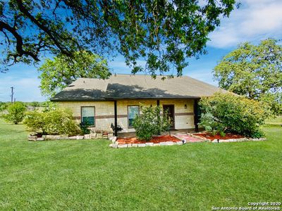1444 Country Hills Dr, La Vernia, TX, 78121