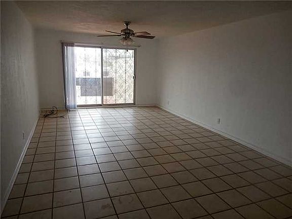 4th image of 503 Randolph Dr
