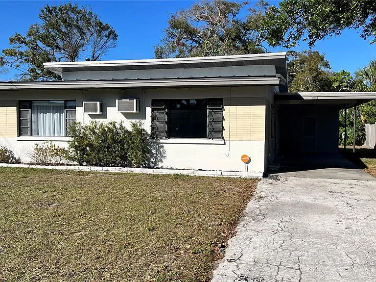 2323 Belmar Dr — Photo 3