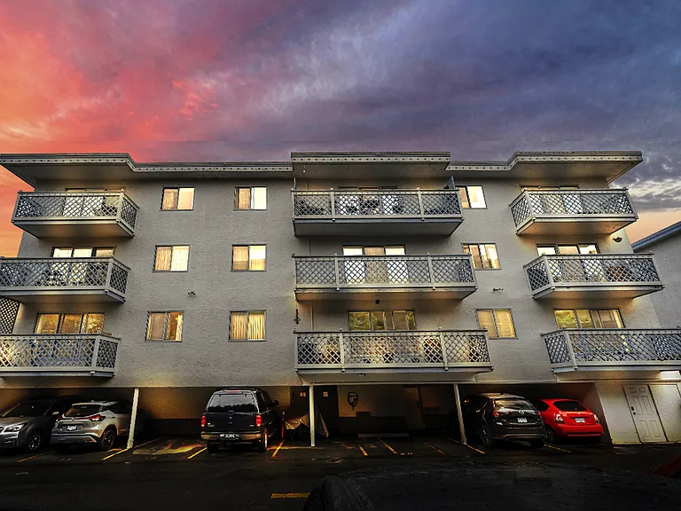 455 Superior St — Photo 10