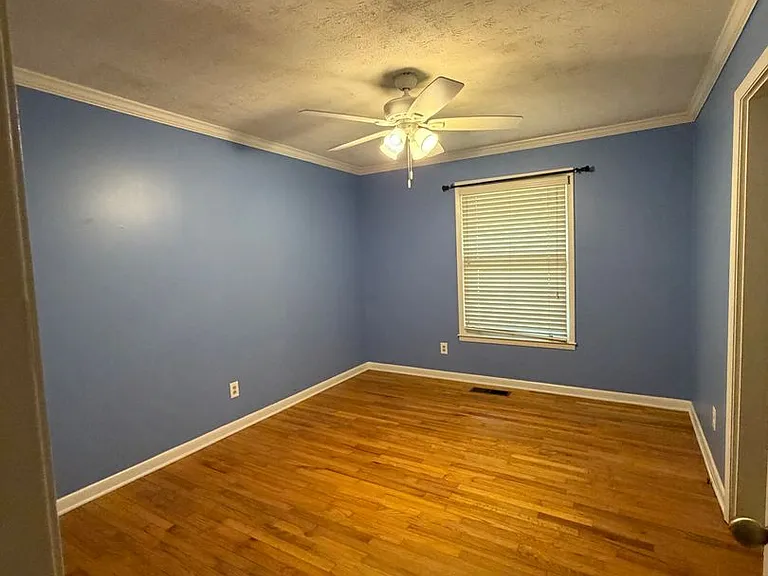 1212 Old Mill Rd — Photo 10