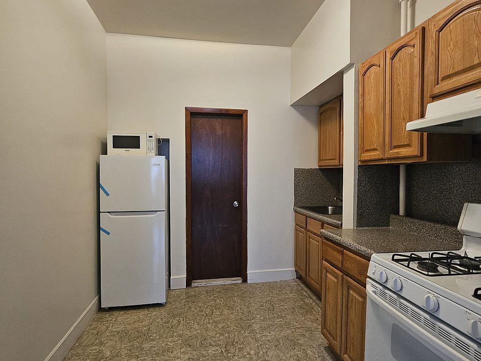 1st image of 3215 44th St APT 1
