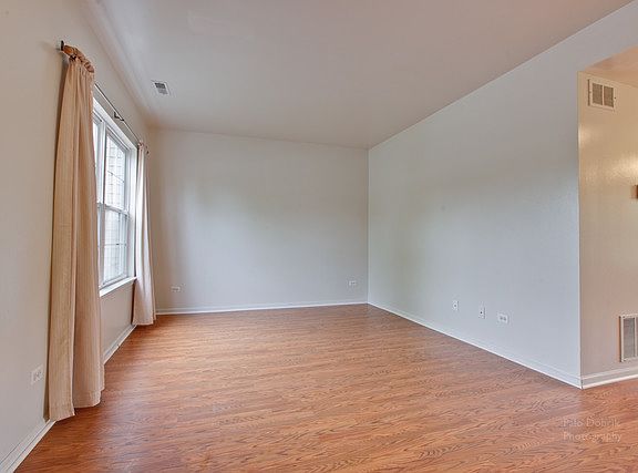 3rd image of 1216 N Village Dr #0