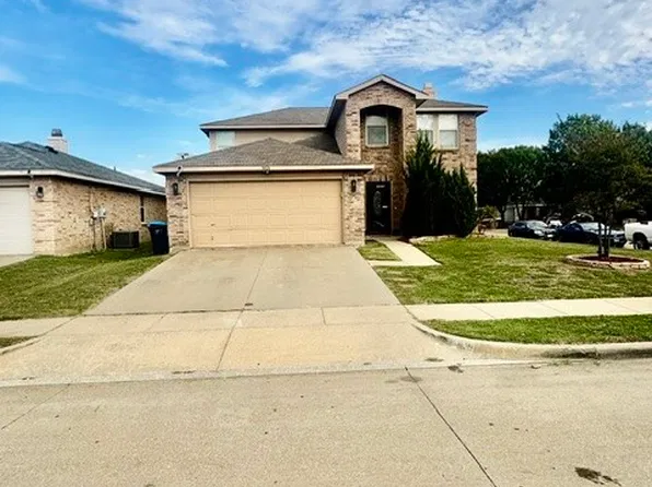3826 Irish Setter Dr, Fort Worth, TX 76123