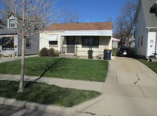 1920 S 98th St, West Allis, WI 53227
