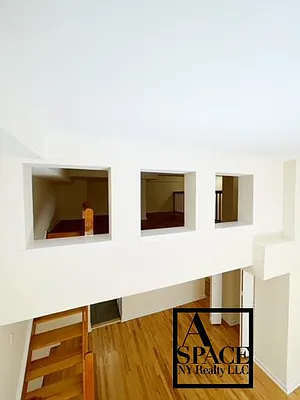 Rented by A Space Realty NY LLC | media 7