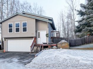 9518 W Parkview Terrace Loop, Eagle River, AK 99577