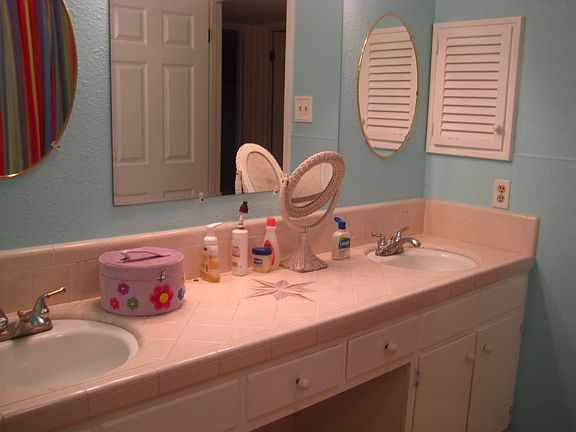 one of 3.5 bathrooms (upstairs)