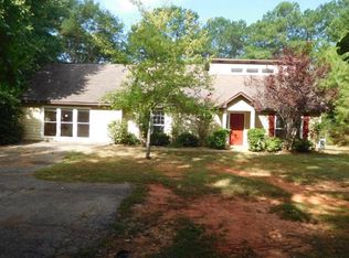 358 Helen Ln, Hamilton, GA 31811