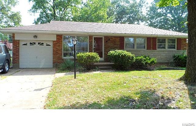 1st image of 342 Royce Dr