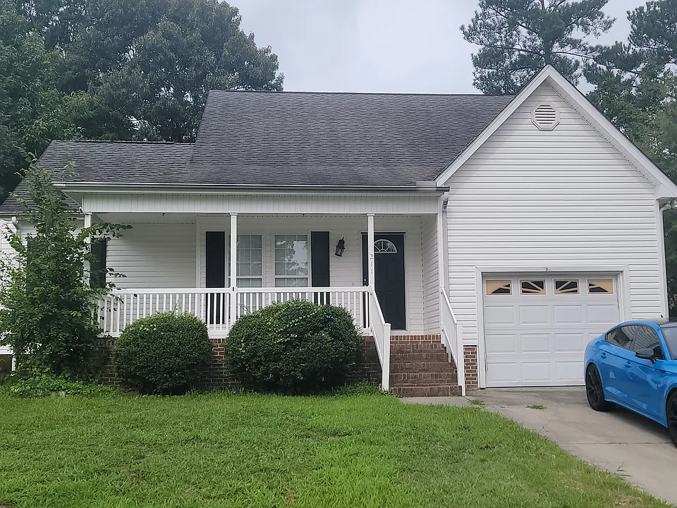 211 Zircon Ln