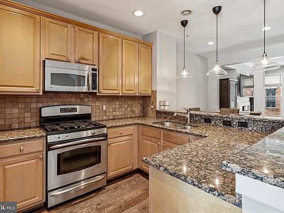 3rd image of 19 S Regester St