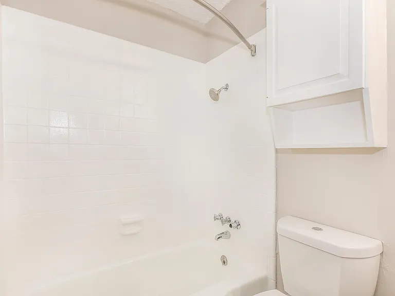 Townhouse West — Photo 17