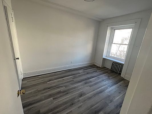 4th image of 122 Montague St APT 4