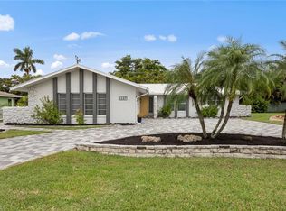 1137 N Town And River Dr, Fort Myers, FL 33919