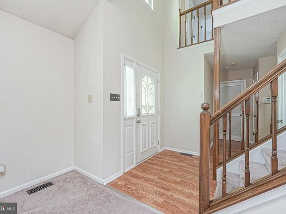 3rd image of 28 Ashland Ave