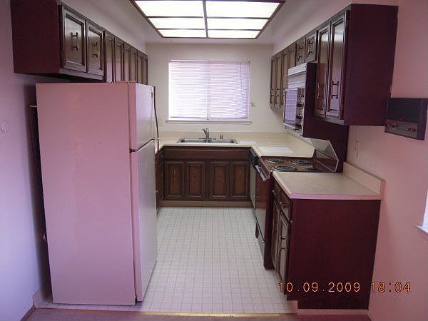 1st image of 1581 Mendenhall Dr APT 4