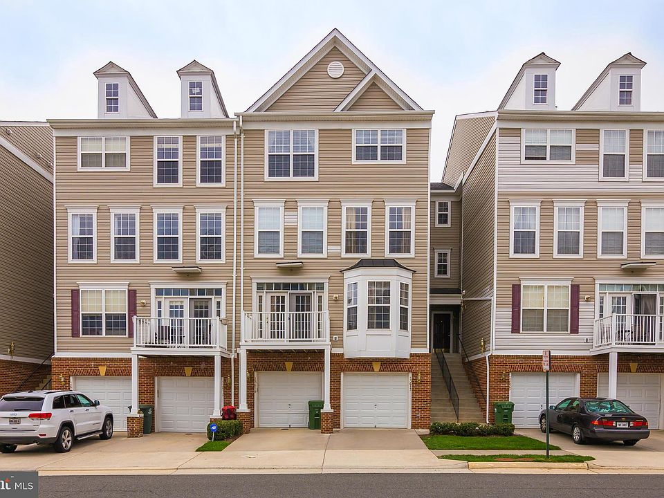 1st image of 13617 Venturi Ln #158