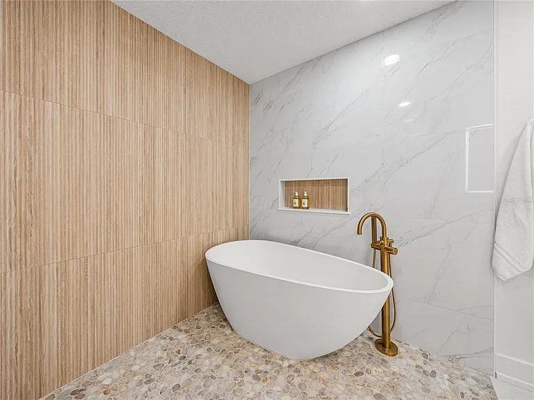 6709 Cardinal Dr S — Photo 31
