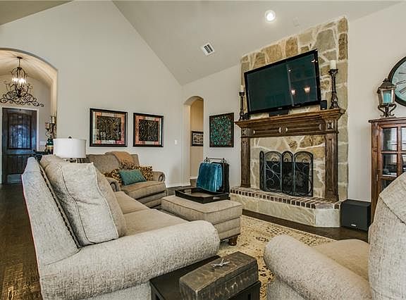 5th image of 7117 Hickory Estates Dr