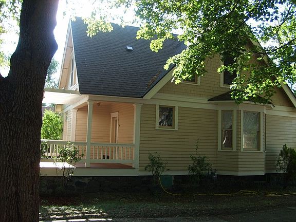 Side elevation from Oak St