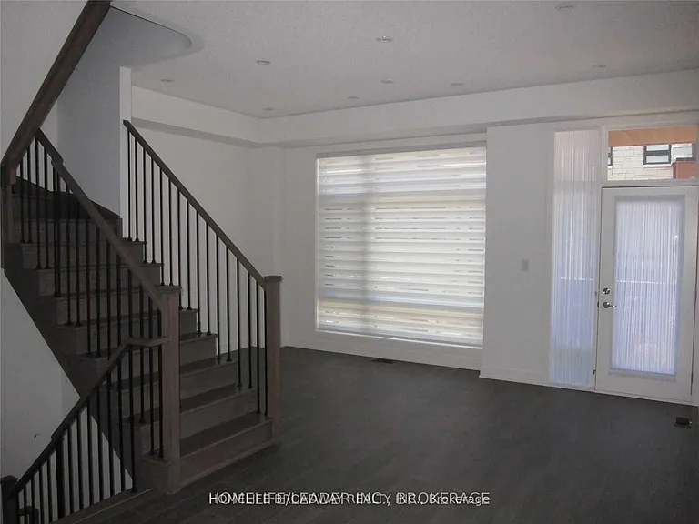 2 Benoit St — Photo 8