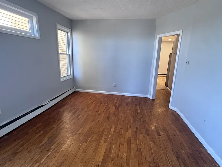 390 S 10th St #2 — Photo 4