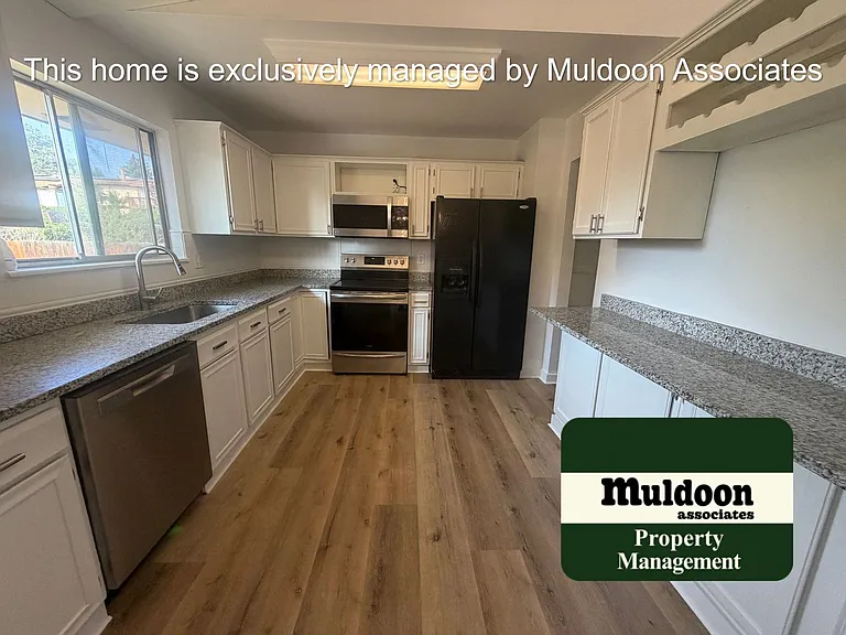 2958 Roche Dr N — Photo 7