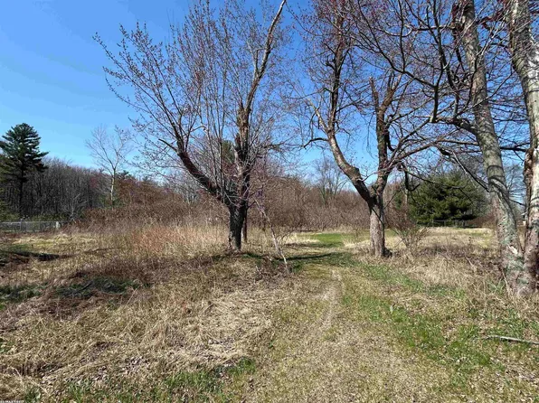 8778 Gratiot Ave, Richmond, MI 48063