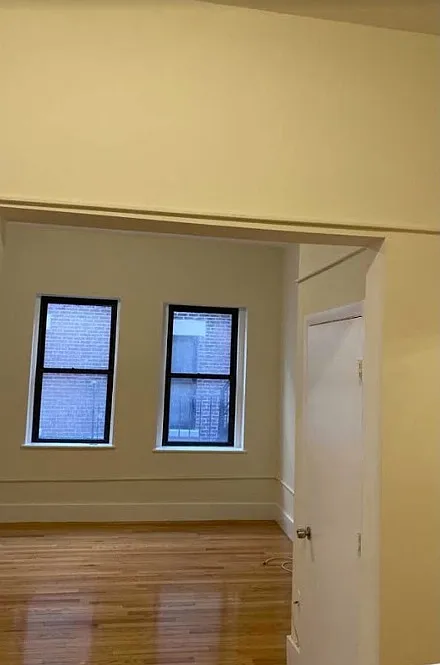 2 bed, 785 sqft, $4,202 — Photo 2