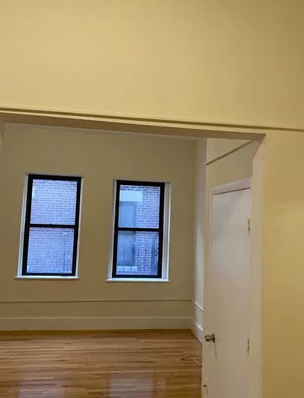 15 Aberdeen St #2X — Photo 2