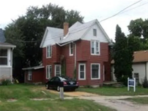 807 College Ave, Dixon, IL 61021