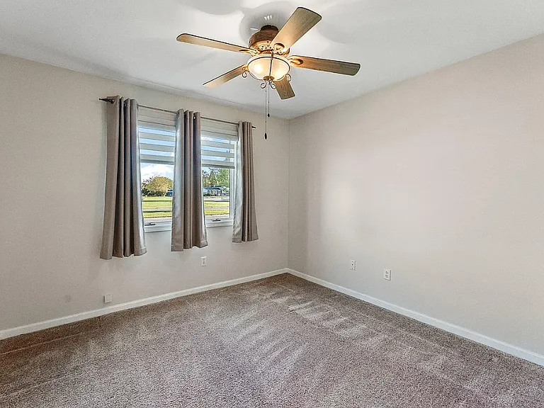 1109 Cambridge Ln — Photo 17
