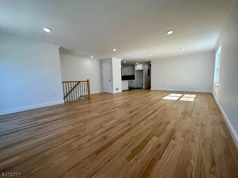 135 Court St — Photo 12