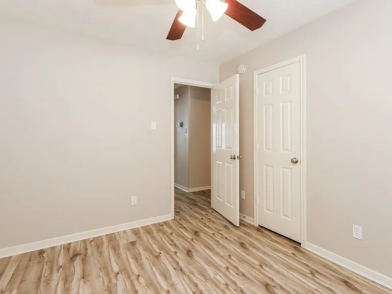 11002 Northam Dr — Photo 13