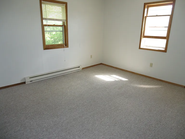102 2nd St N #3 — Photo 1