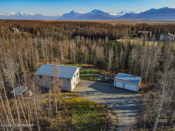 5822 W Tidewater Dr, Wasilla, AK 99623