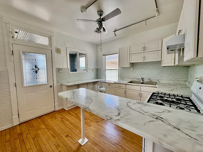 2047 N Lavergne Ave #2 — Photo 14