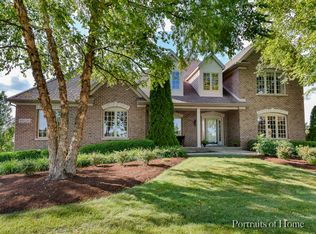 40W246 Ralph Waldo Emerson Ln, St Charles, IL 60175